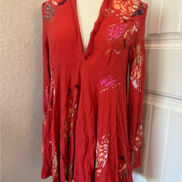 Free People
Field Of Butterflies Semi-Sheer Tunic  S - Picture 4 of 9